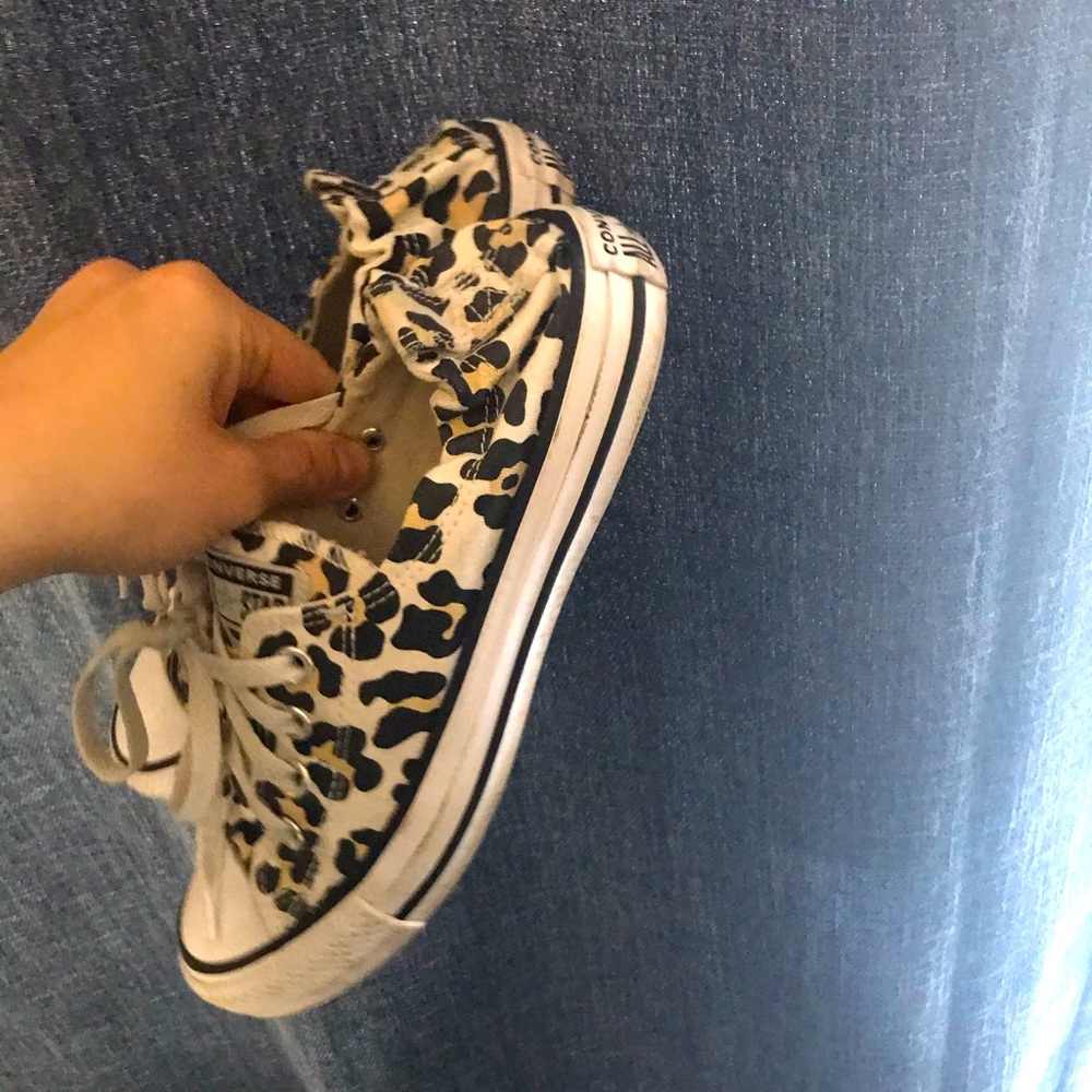 Leopard Converse size 8
